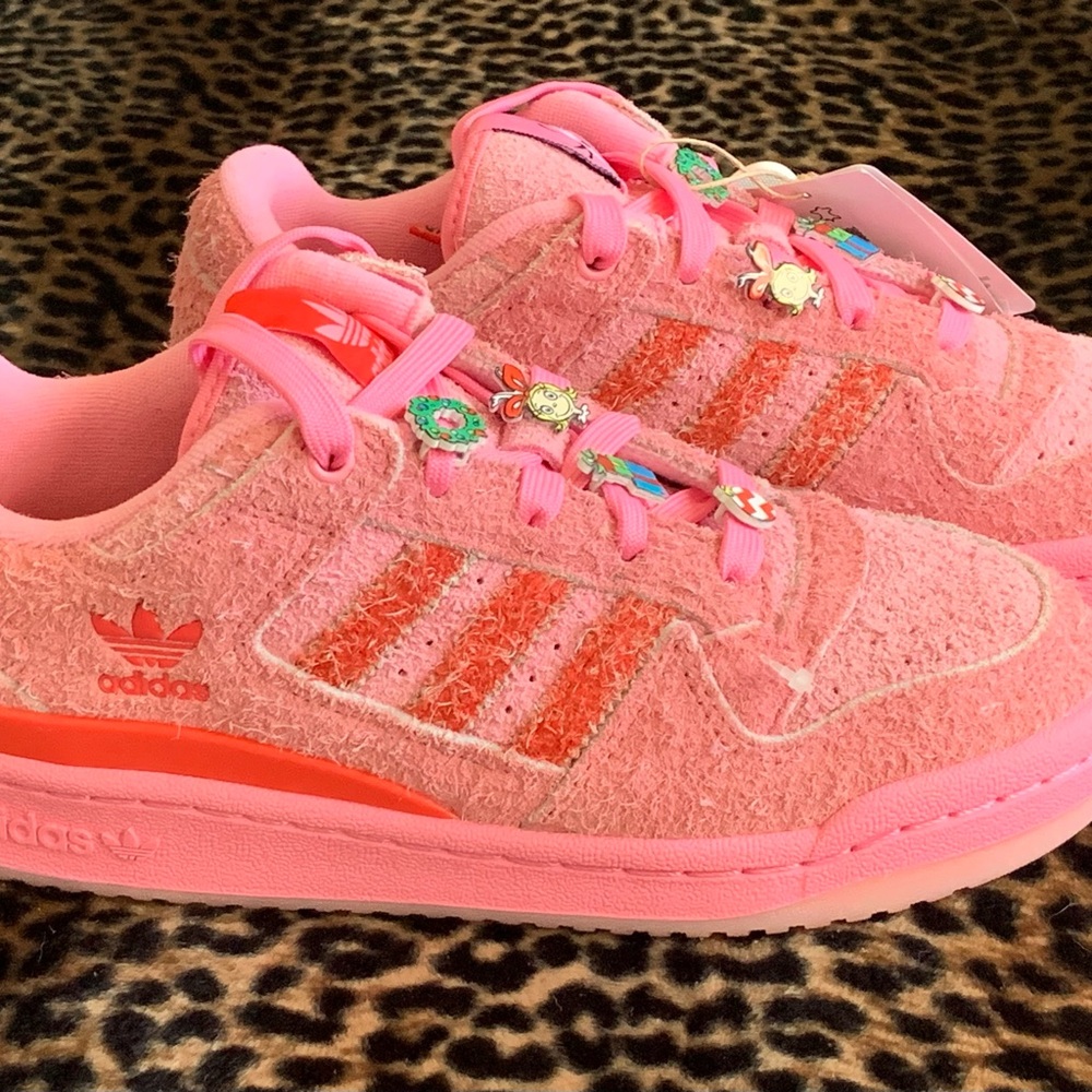 Adidas Grinch Cindy Lou